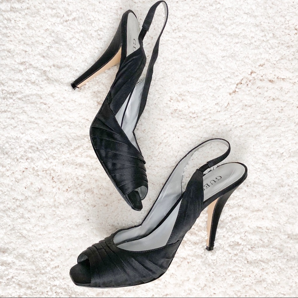 GUESS black silk pumps